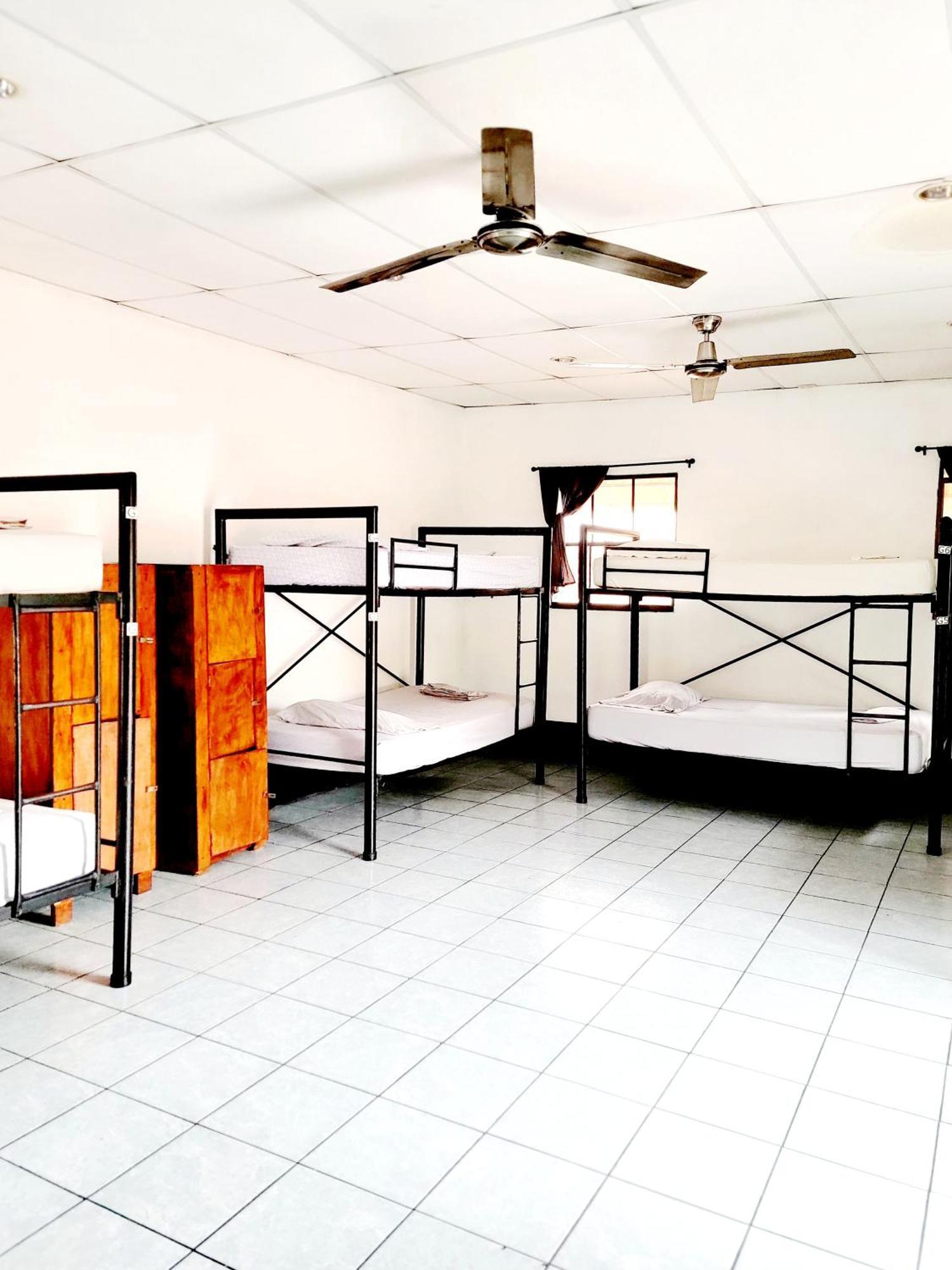 Poco A Poco Hostel León Екстериор снимка