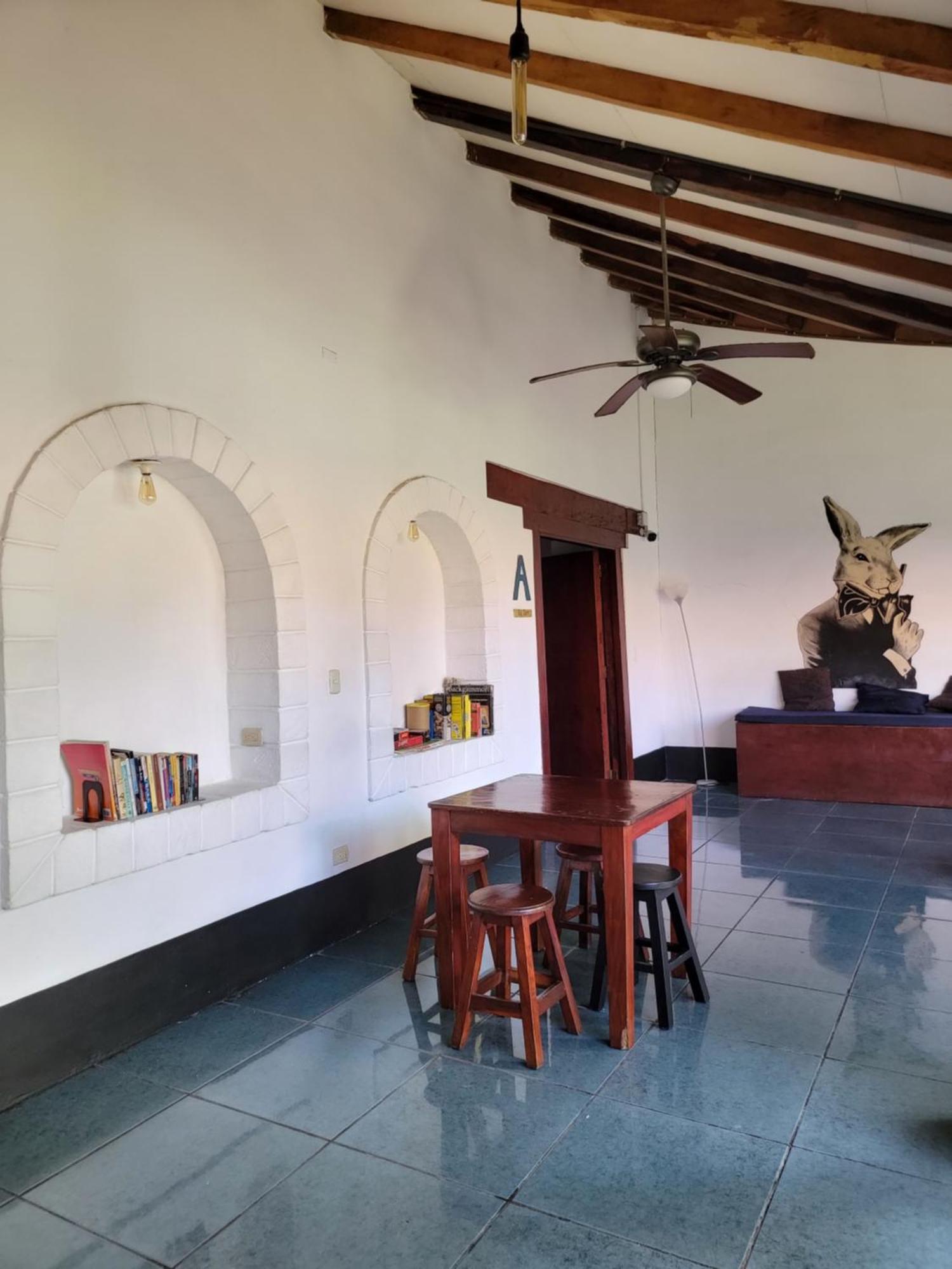 Poco A Poco Hostel León Екстериор снимка