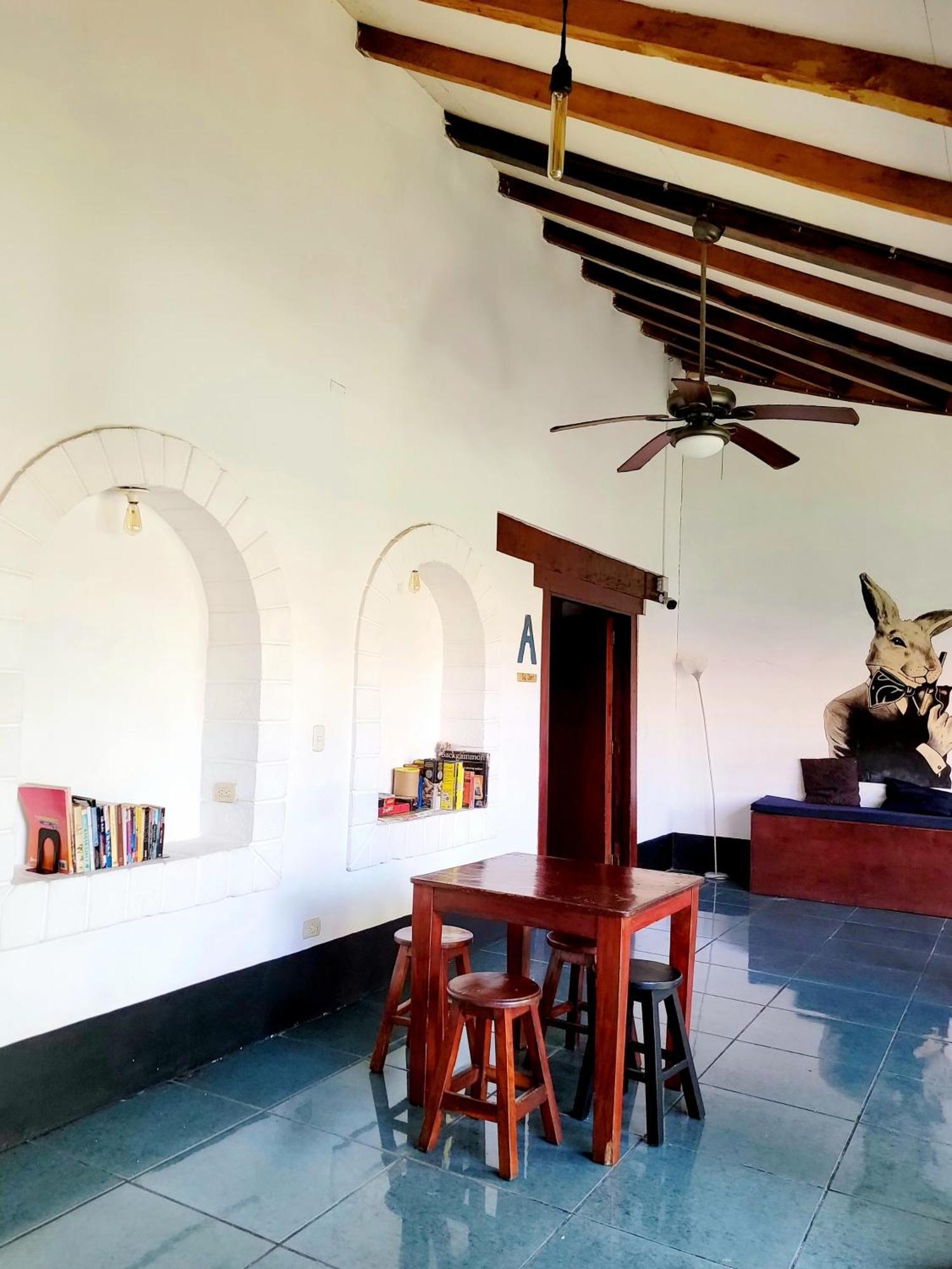 Poco A Poco Hostel León Екстериор снимка